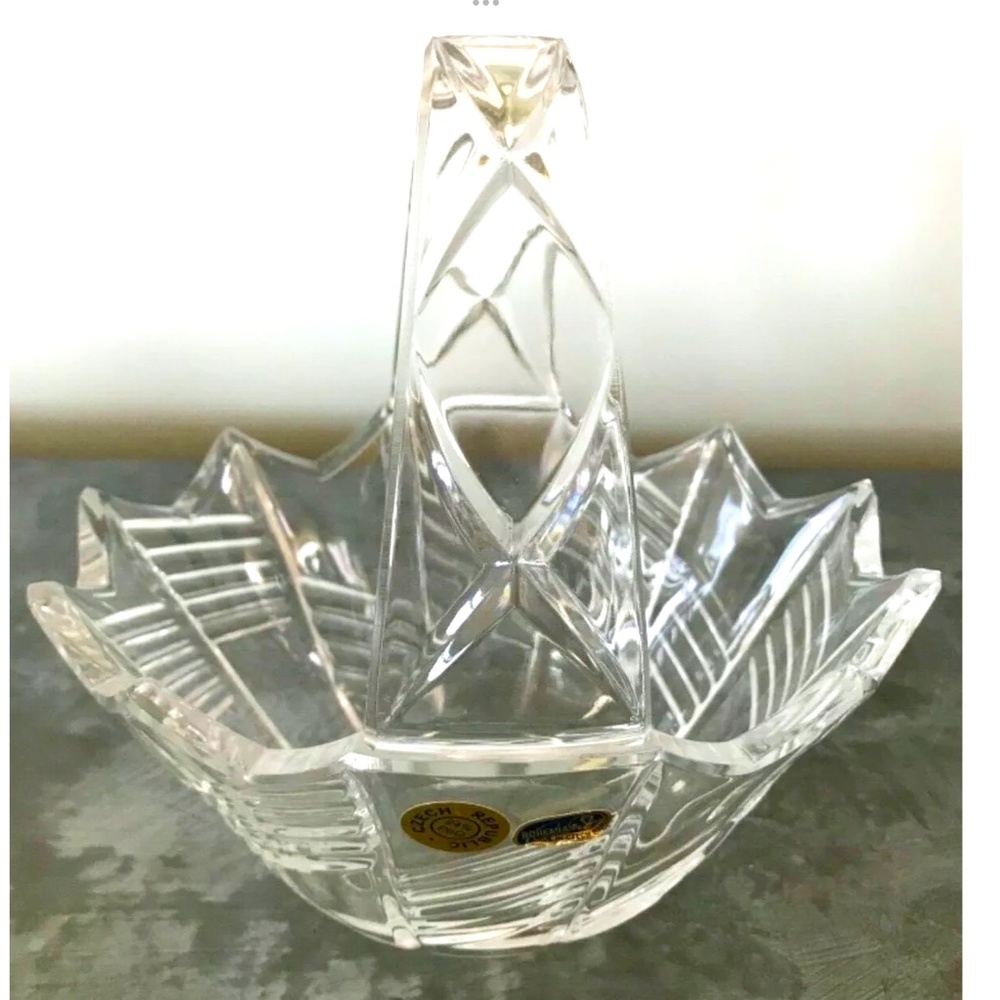 BOHEMIA HANDCUT CRYSTAL BASKET MINT Czech Republic w/sticker Art Deco MINT